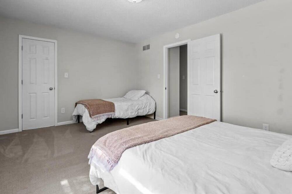 Photo of Others in Clive