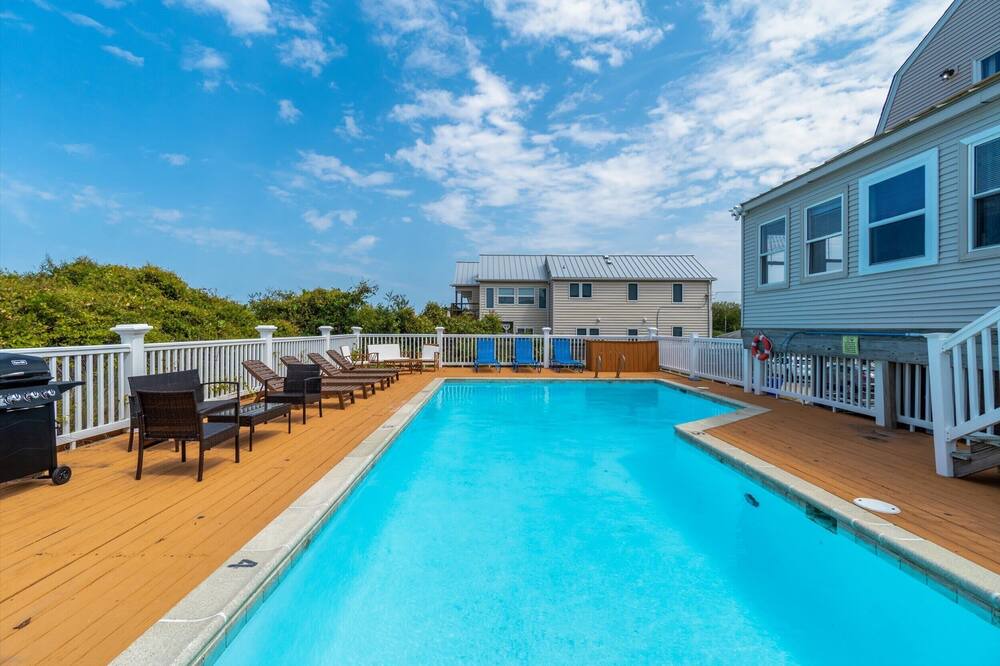 Photo of Outdoor in Cottage Line