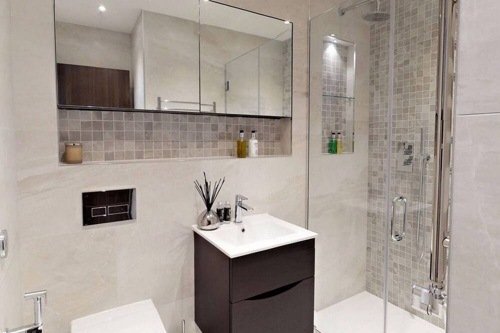 Photo of Bathroom in St. Pancras and Somers Town