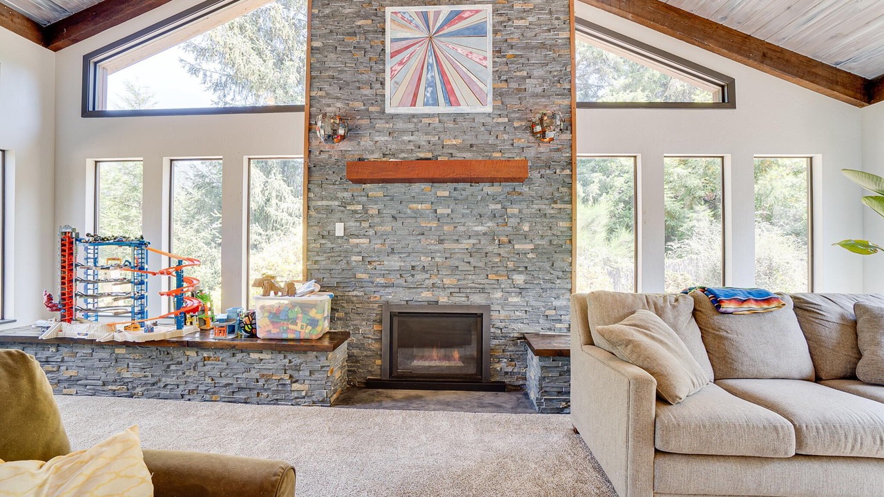Photo of Livingroom in Jacoby Creek