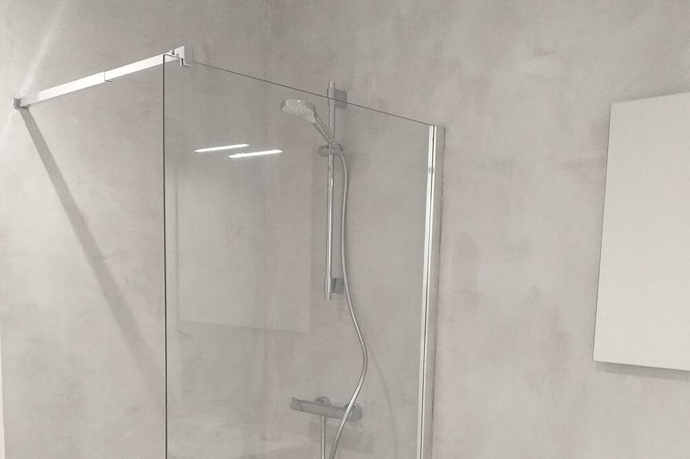 Photo of Bathroom in Chemere