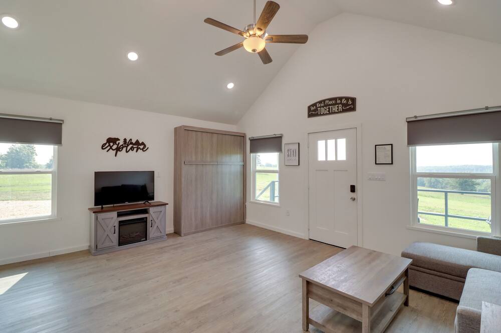 Photo of Bedroom in Compton