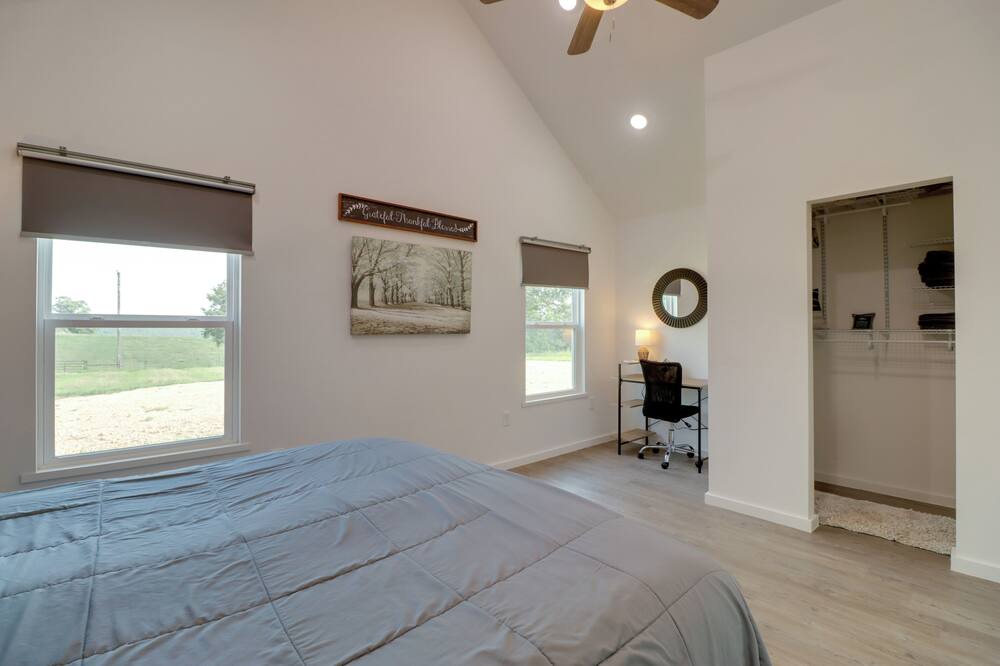 Photo of Bedroom in Compton
