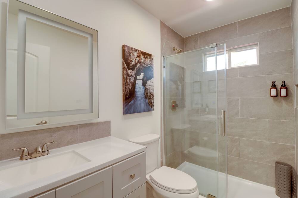Photo of Bathroom in Compton