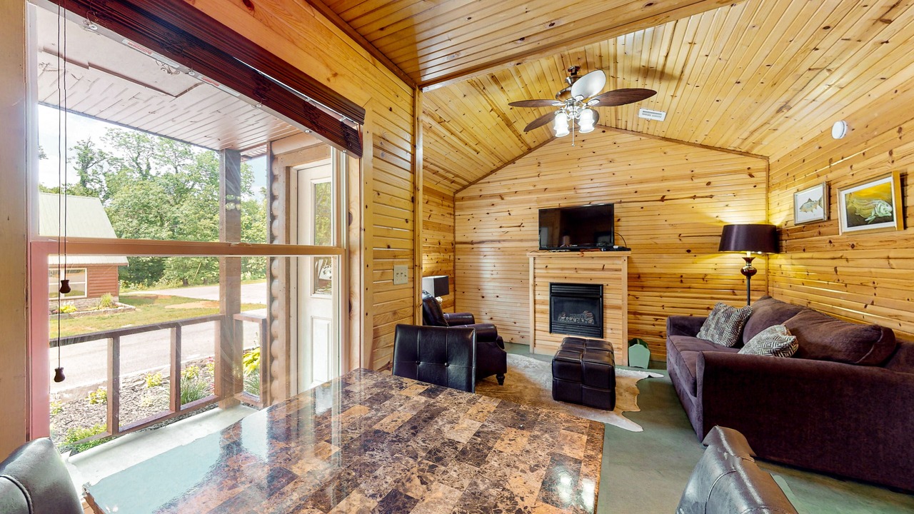 Photo of Livingroom in Maysville