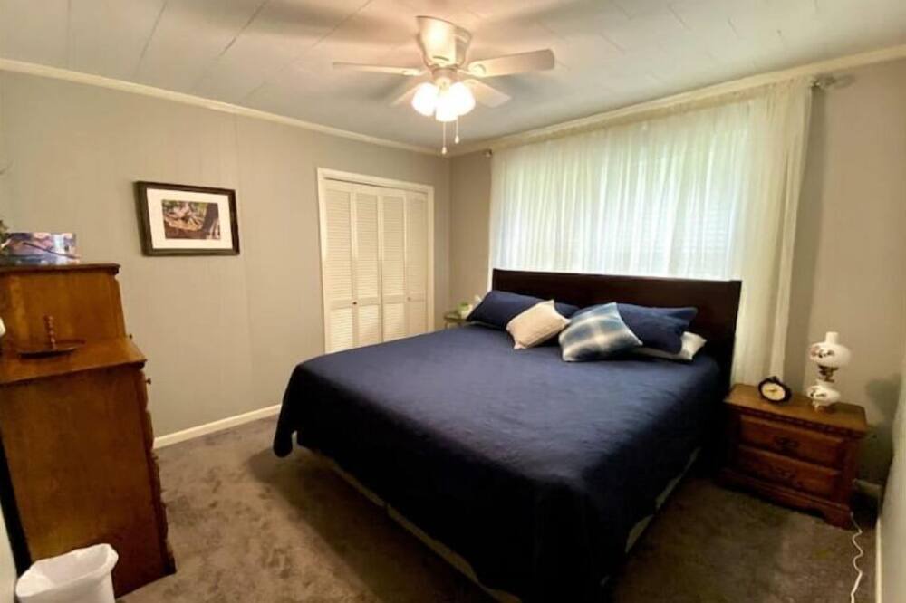 Photo of Bedroom in Laurel