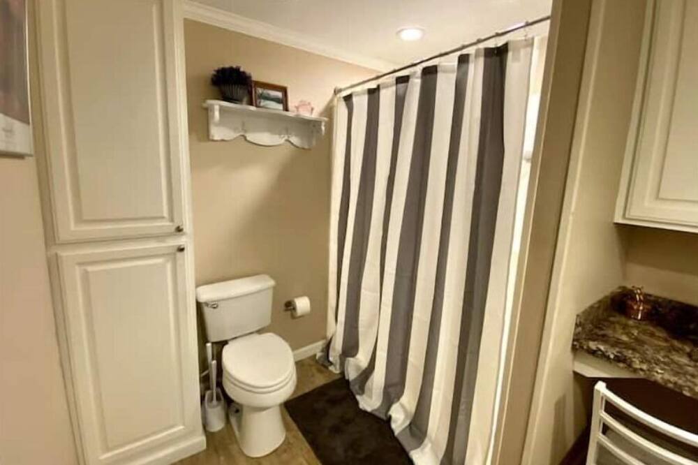 Photo of Bathroom in Laurel