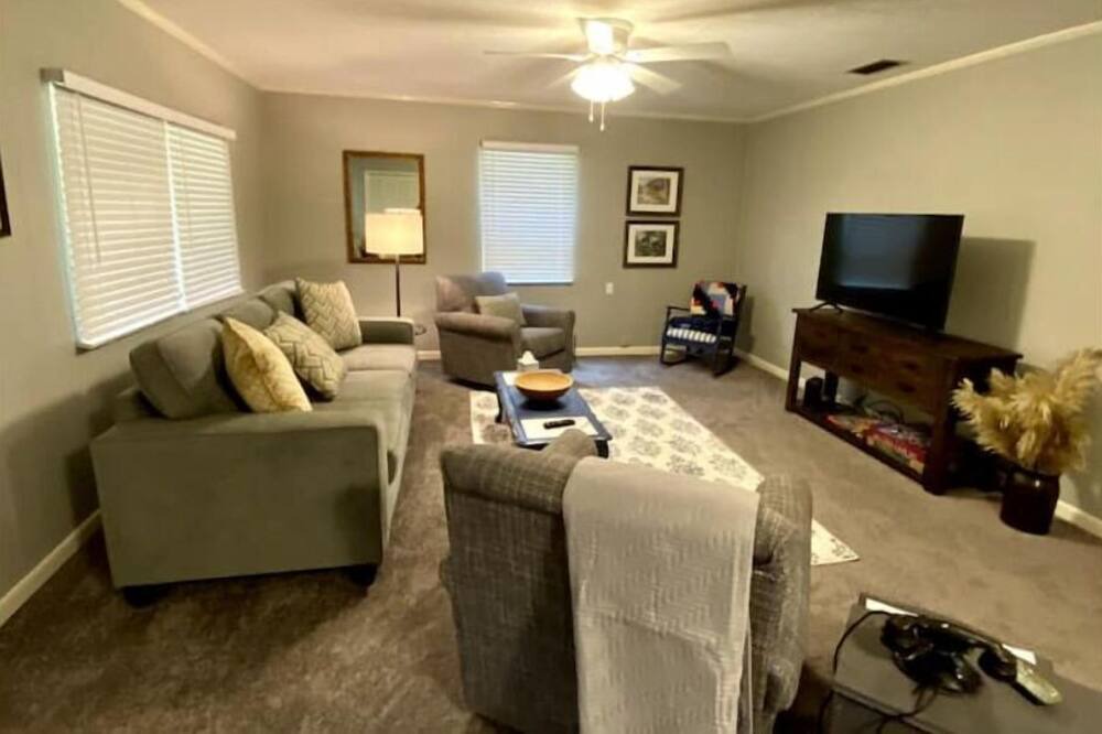 Photo of Livingroom in Laurel