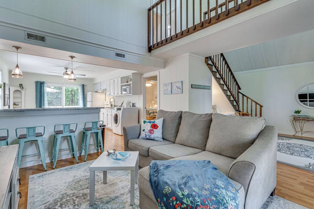 Photo of Livingroom in Coles Point