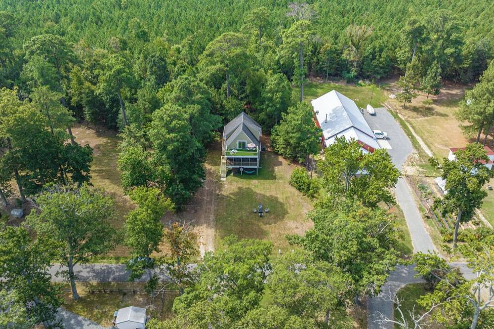 Photo of Outdoor in Coles Point