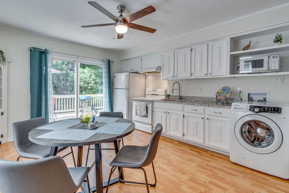 Photo of Kitchen in Coles Point