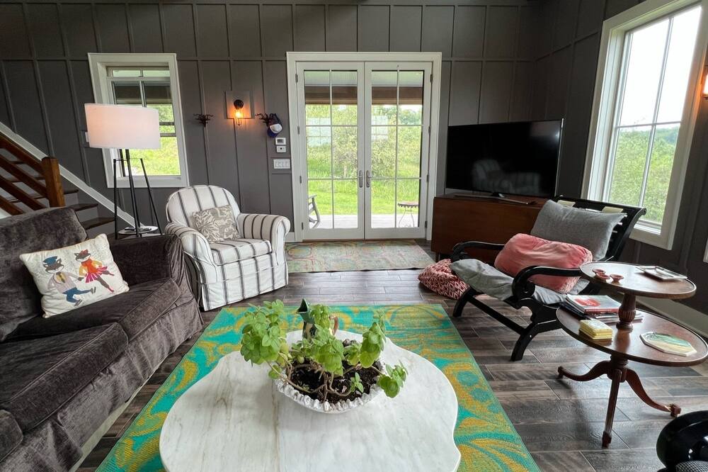 Photo of Livingroom in Hollowville