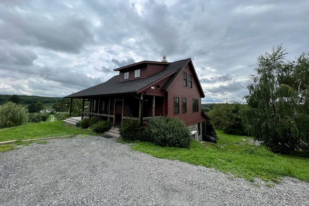 Photo of Outdoor in Hollowville