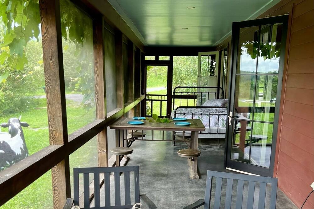 Photo of Outdoor in Hollowville