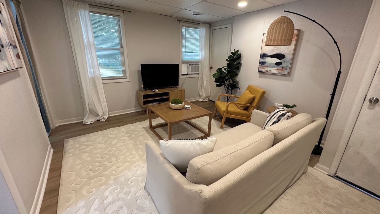 Photo of Livingroom in Fredonia