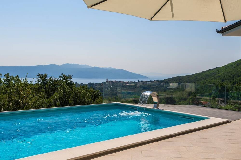 Photo of Outdoor in Martina