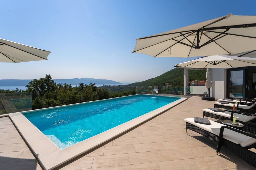 Photo of Outdoor in Martina