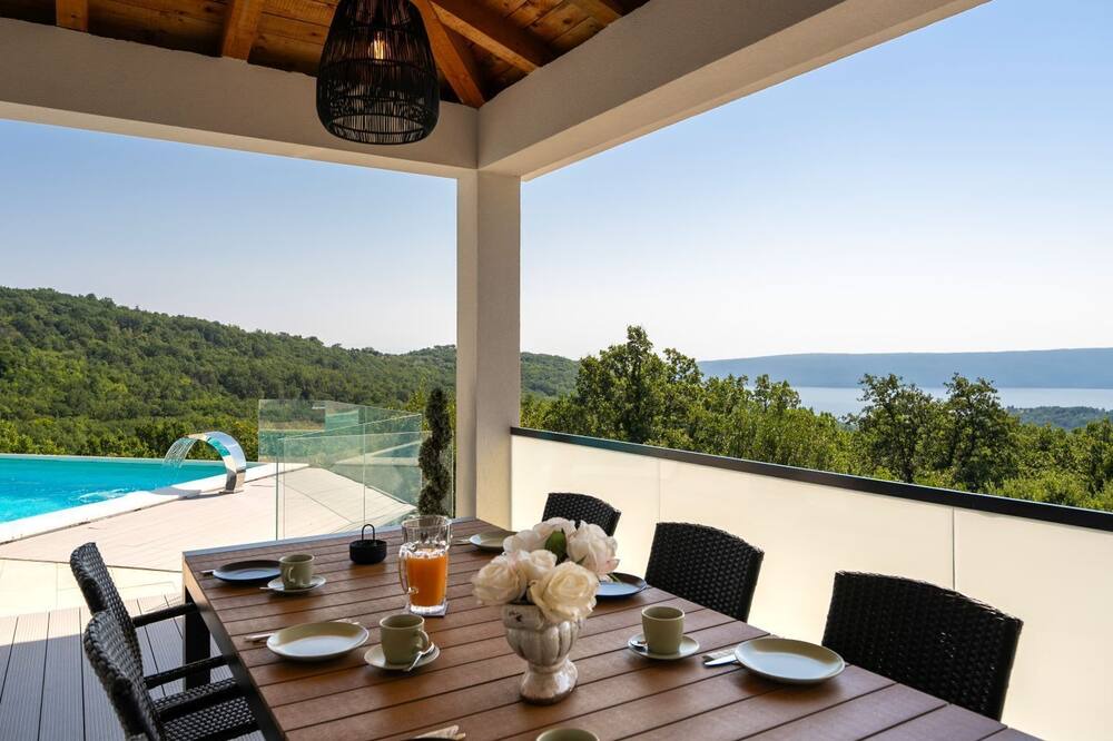 Photo of Outdoor in Martina