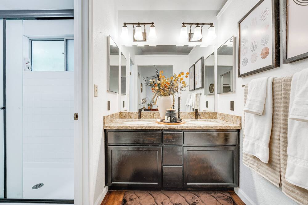 Photo of Bathroom in Rio Linda