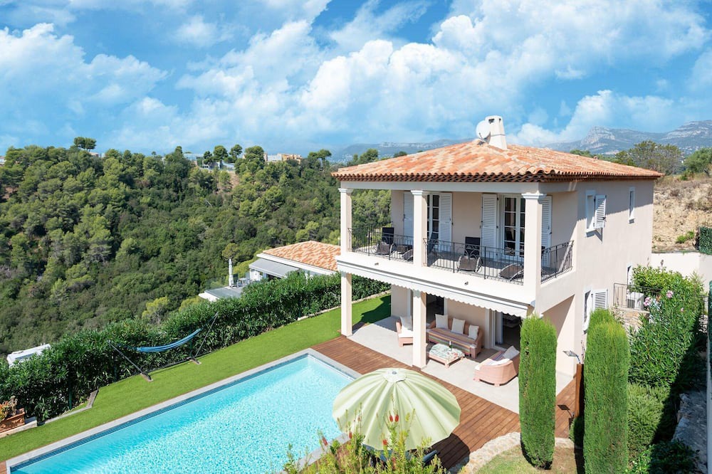 Photo of Outdoor in Montaleigne