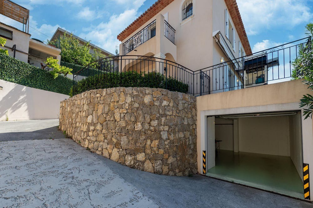 Photo of Outdoor in Montaleigne