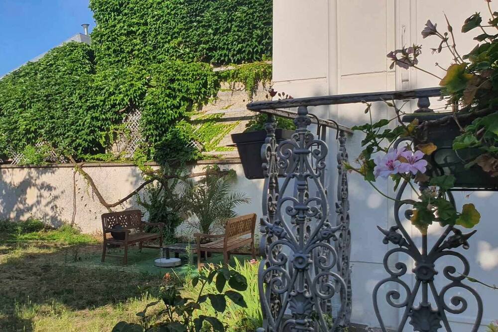 Photo of Outdoor in Colombes