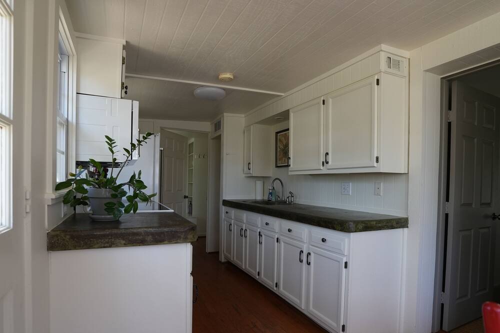 Photo of Kitchen in Hennig Heights
