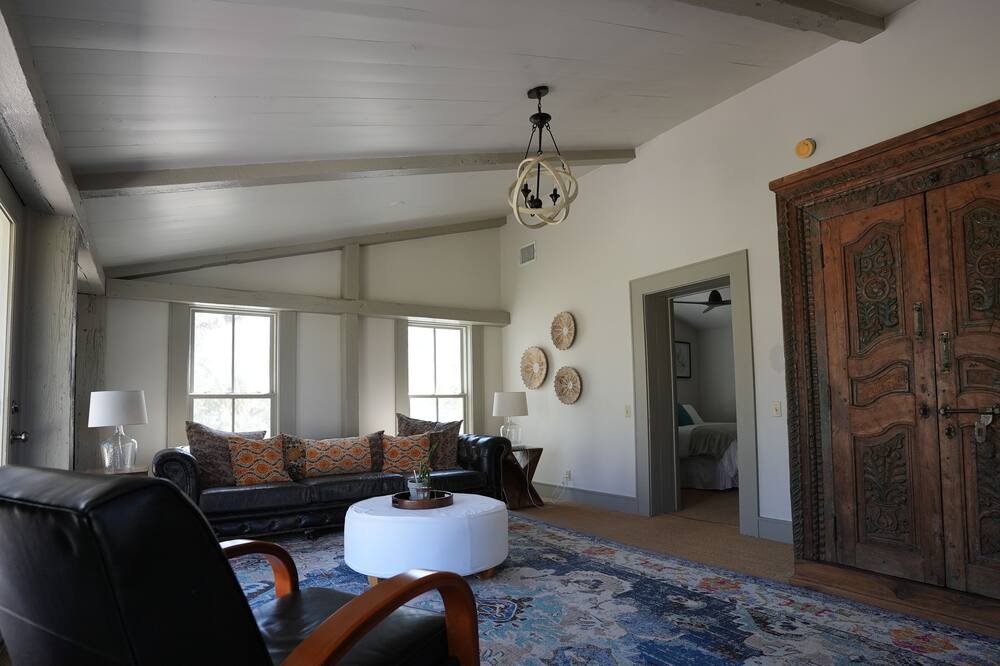 Photo of Livingroom in Hennig Heights