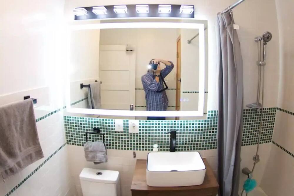 Photo of Bathroom in Forest Park