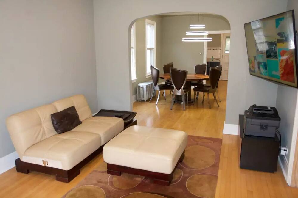 Photo of Livingroom in Forest Park