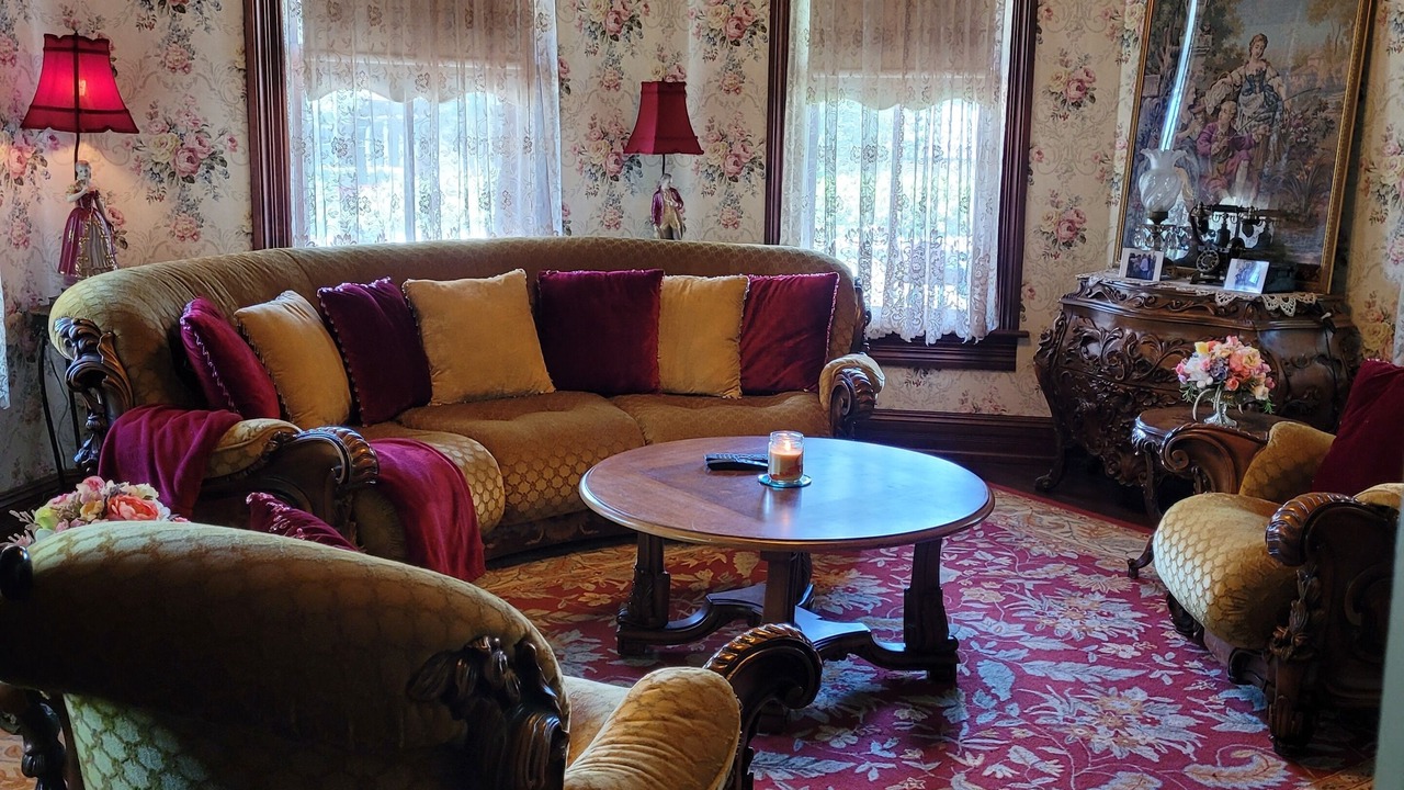 Photo of Livingroom in Livingston