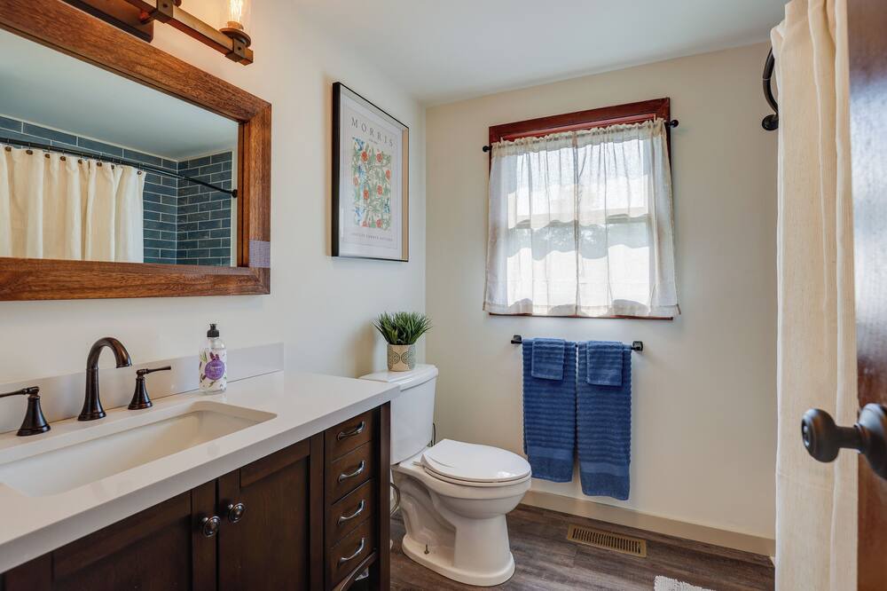 Photo of Bathroom in Town of Torrey