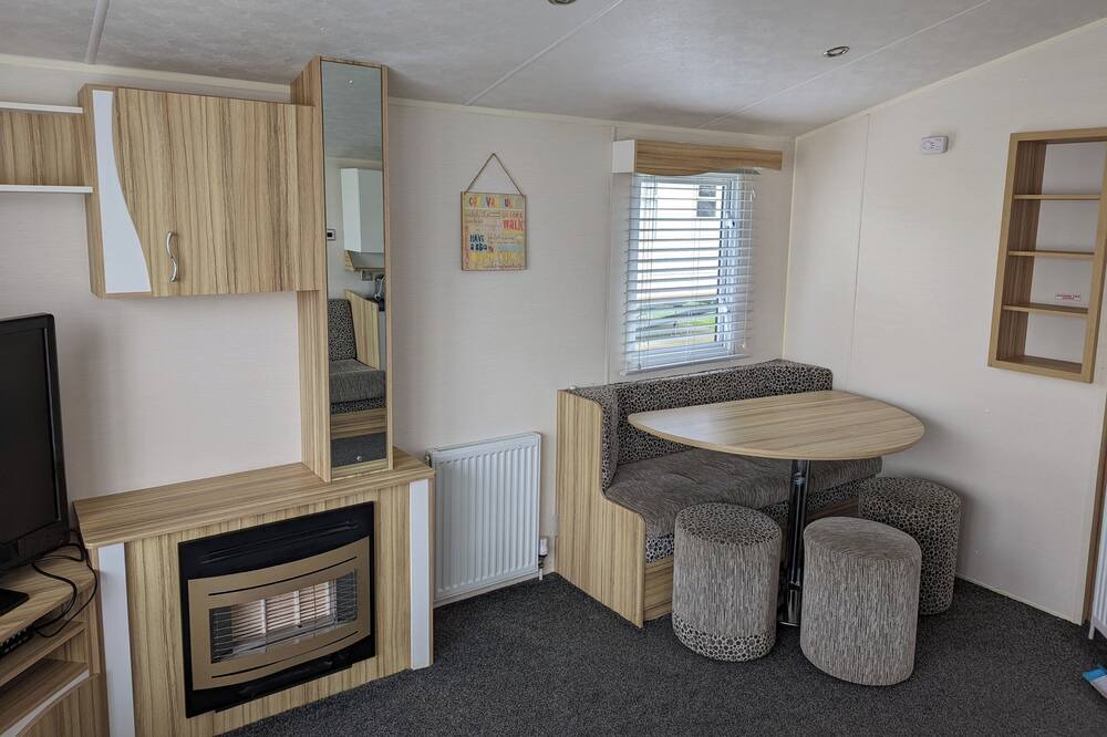 Photo of Others in Cayton Bay