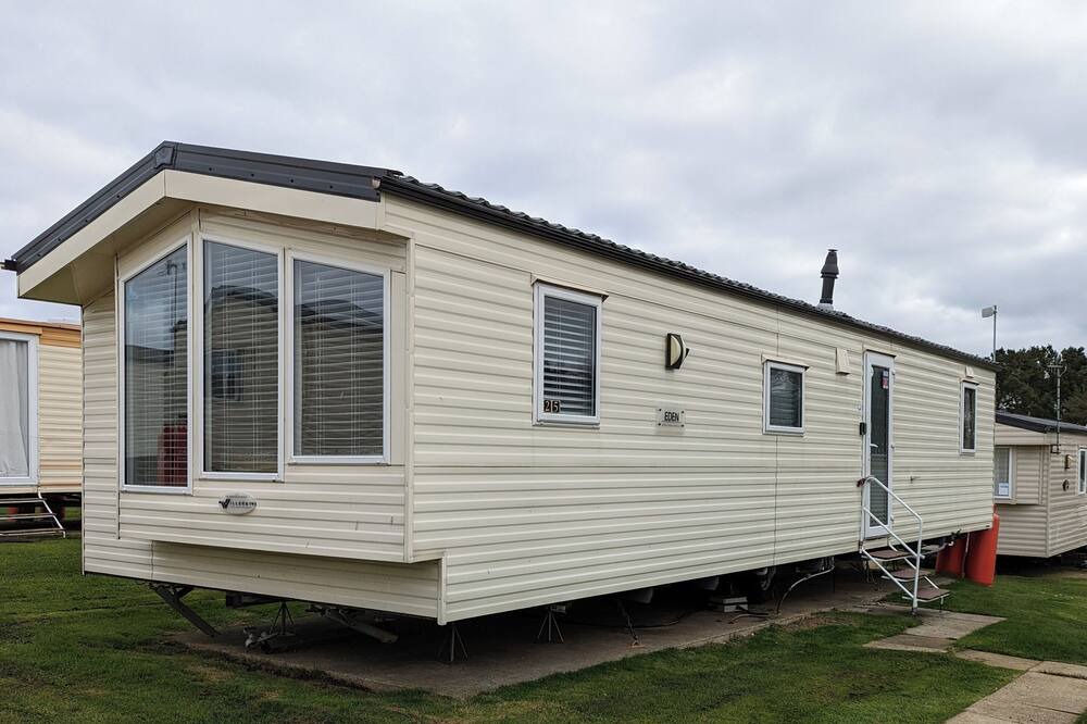 Photo of Others in Cayton Bay