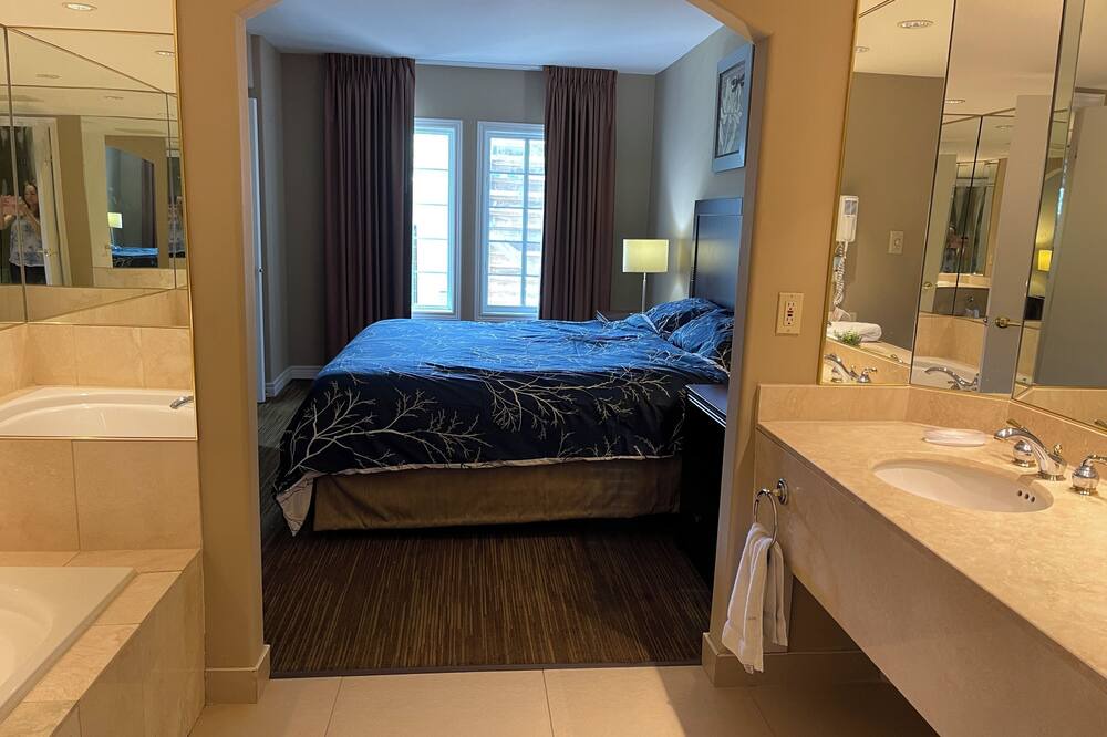 Photo of Bedroom in Oro-Medonte