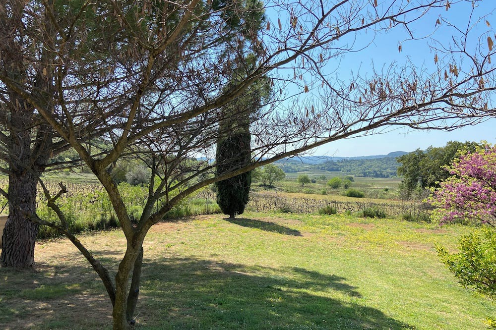 Photo of Outdoor in Saint-Laurent-de-Carnols