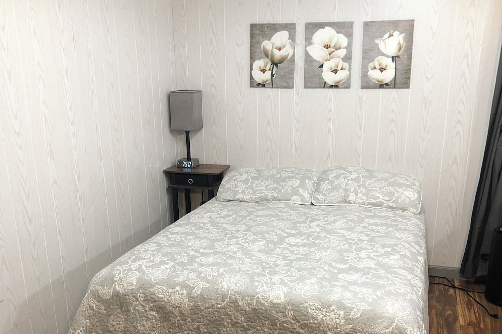 Photo of Bedroom in Scott