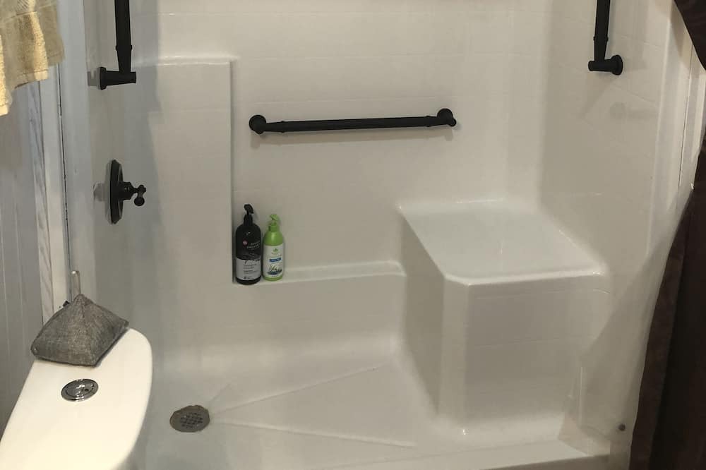 Photo of Bathroom in Scott