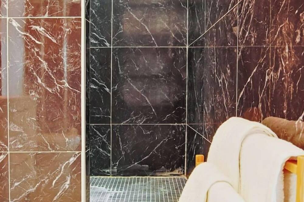 Photo of Bathroom in Marengo - Jolimont