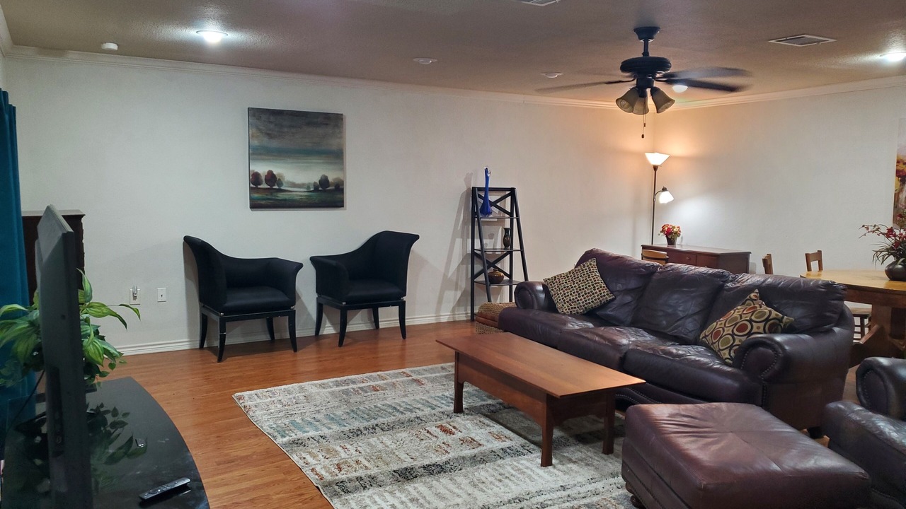 Photo of Livingroom in Gainesville