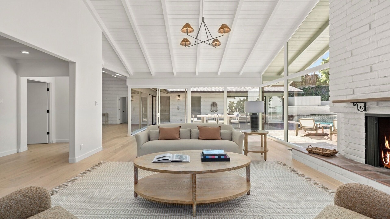Photo of Livingroom in Pacific Palisades