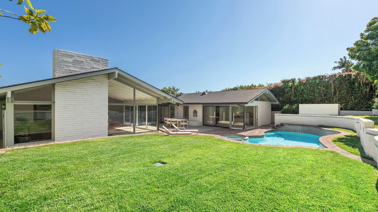 Photo of Outdoor in Pacific Palisades