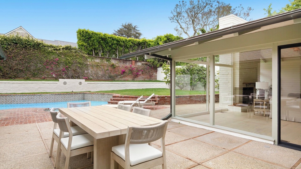 Photo of Outdoor in Pacific Palisades