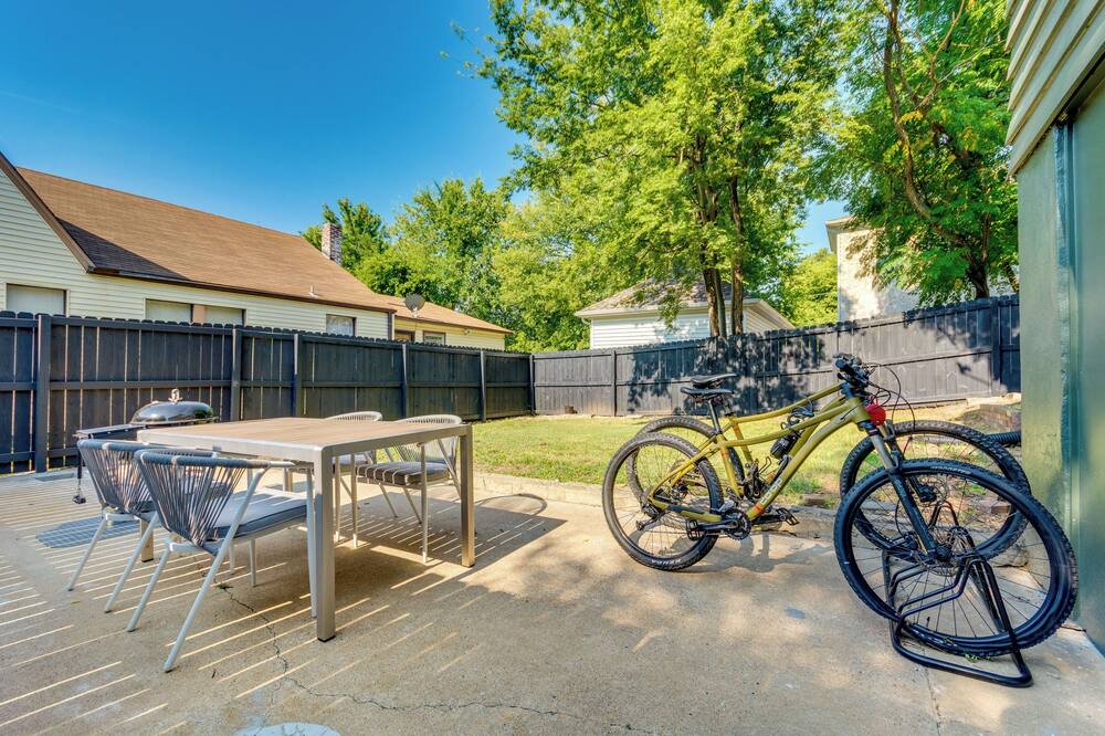 Photo of Outdoor in East of Broadway