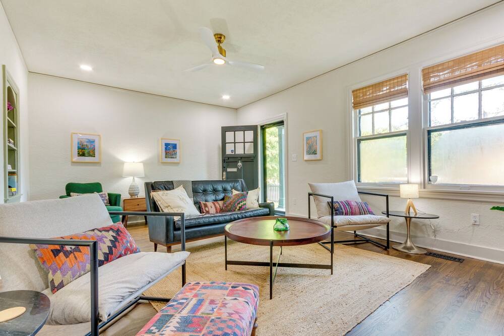 Photo of Bedroom in East of Broadway