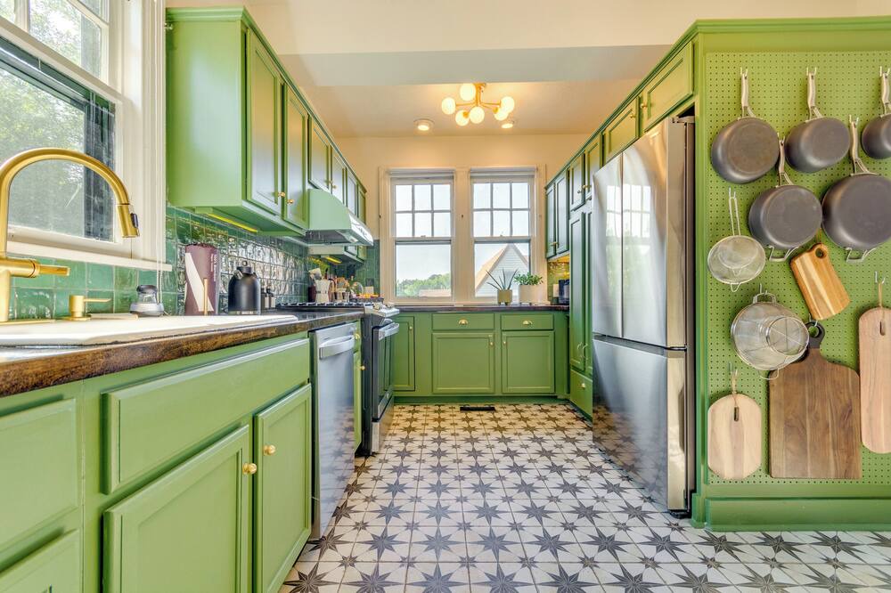 Photo of Kitchen in East of Broadway