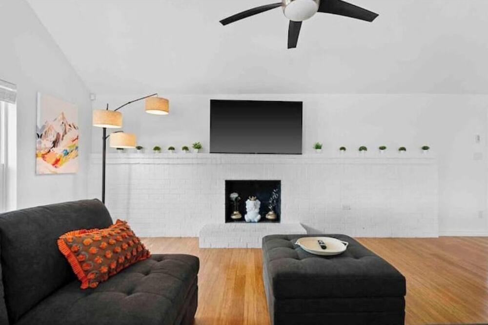 Photo of Livingroom in Cherry Creek