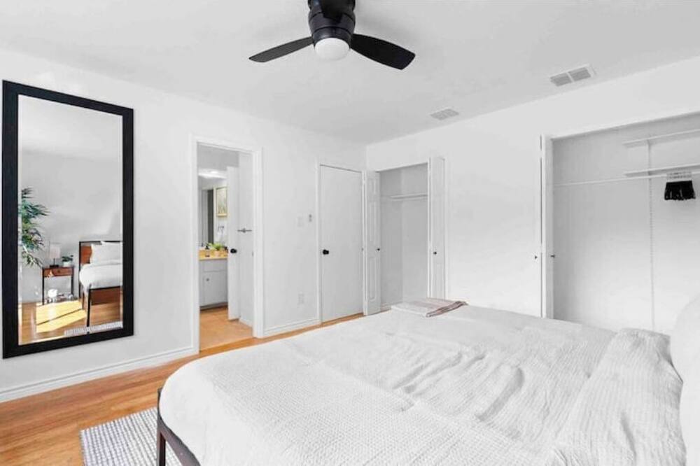 Photo of Bedroom in Cherry Creek