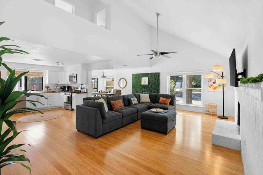 Photo of Livingroom in Cherry Creek
