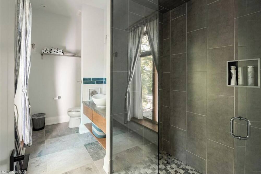 Photo of Bathroom in Wainfleet
